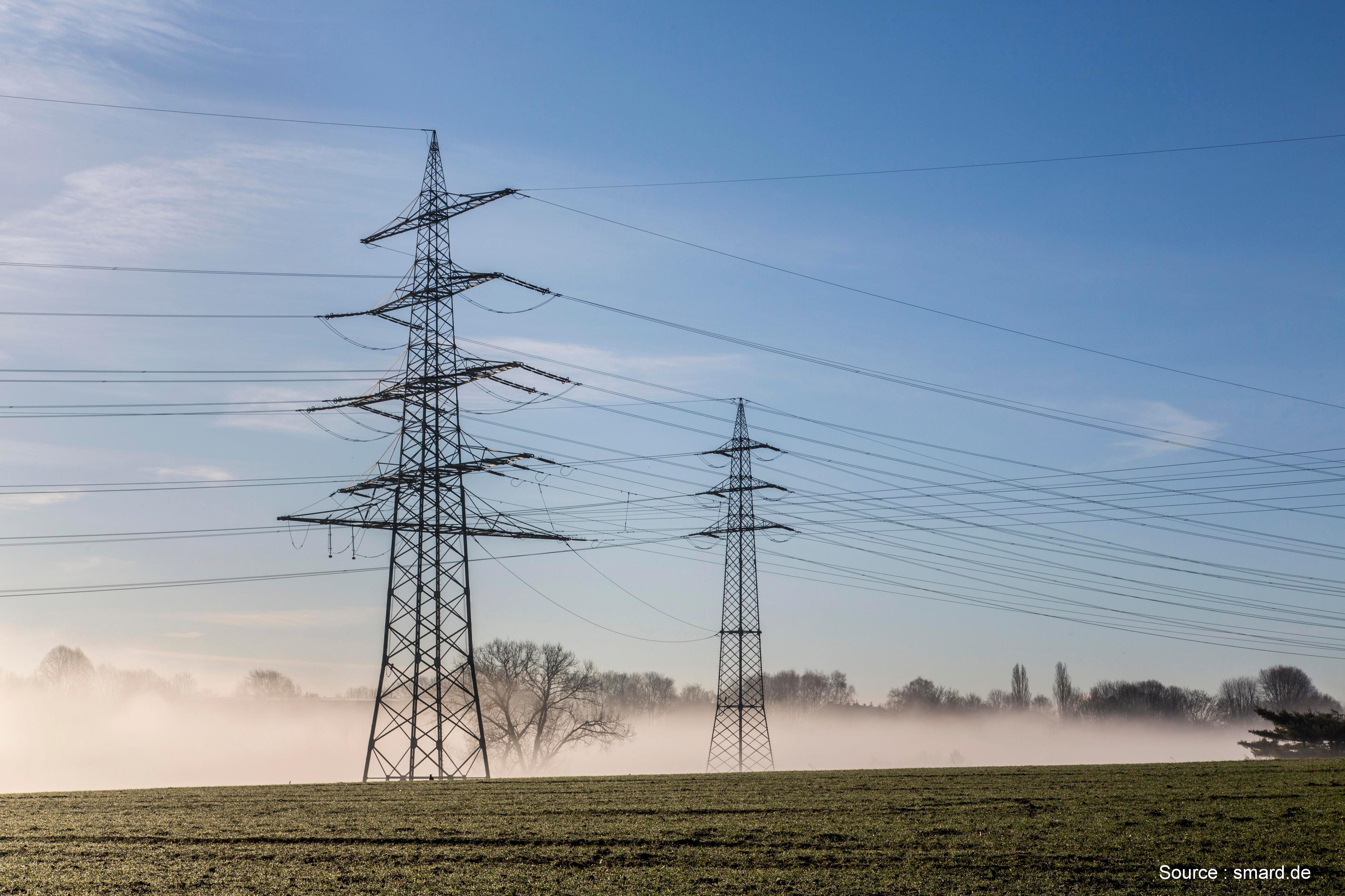 Electrical towers and power lines in the morning fog, Bochum-Werne, Bochum, North Rhine-Westphalia, Germany